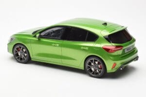 Ford Focus Mk5 ST Phase 2 Mean Roheline Otto 1:18 OT450 Vaik - pilt 5/6