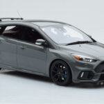 Ford Focus RS Mk3 Stealth Hall Otto 1:18 - image 4 of 6