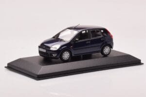 Ford Fusion Sinine Minichamps 1:43 403082205 Metall - pilt 2/4