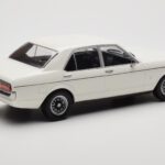 Ford Granada Mk1 Valge MCG 1:18 - image 2 of 6