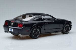 Ford Mustang GT S197 Bullitt AUTOart 1:18 73067 Metall - pilt 3/7