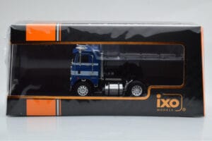 Freightliner COE Sinine Valge IXO 1:43 TR111 Metall - pilt 4/4