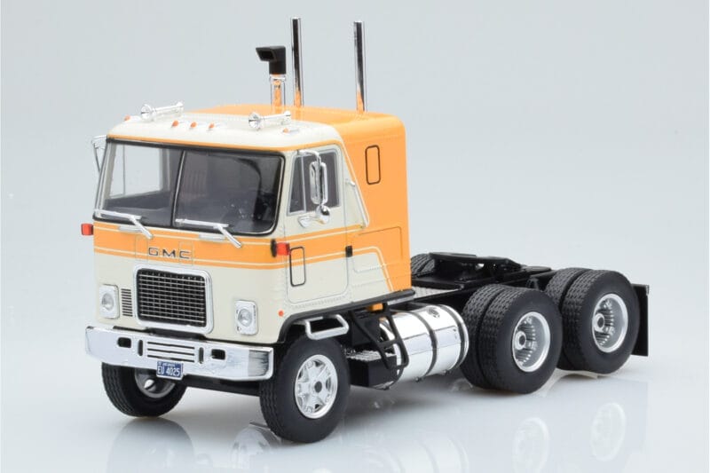 GMC Astro 95 Beež Valge IXO 1:43