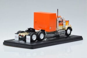 GMC General Oranž IXO 1:43 TR129 Metall - pilt 2/6