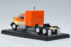 GMC General Oranž IXO 1:43 TR129 Metall - pilt 5/6