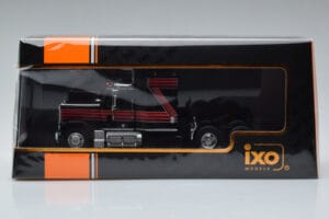 GMC General Punane Must IXO 1:43 TR102 Metall - pilt 6/6