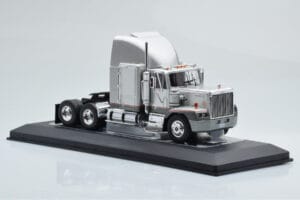 GMC General SBFA Hõbe IXO 1:43 TR166 Metall - pilt 4/6