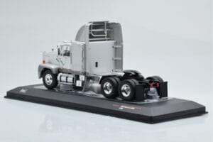 GMC General SBFA Hõbe IXO 1:43 TR166 Metall - pilt 5/6