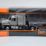 GMC General SBFA Hõbe IXO 1:43 - image 6 of 6