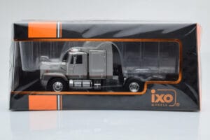 GMC General SBFA Hõbe IXO 1:43 TR166 Metall - pilt 6/6