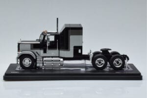 GMC General Hõbedane Must IXO 1:43 TR117 Metall - pilt 3/6