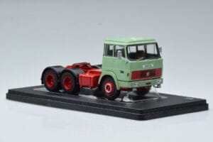 Henschel HS 19 TS Roheline IXO 1:43 TR151 Metall - pilt 4/6