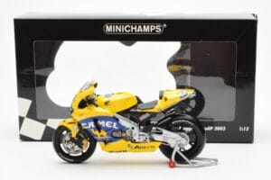 Honda RC211V Pramac Pons #3 M. Biaggi MotoGP 2003 Minichamps 1:12 122037103 Metall - pilt 4/4