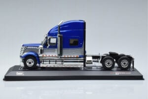 International Lonestar Sinine IXO 1:43 TR118 Metall - pilt 3/6