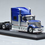International Lonestar Sinine IXO 1:43 TR118 - image 4 of 6
