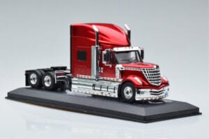 International Lonestar Punane IXO 1:43 TR103 Metall - pilt 4/6