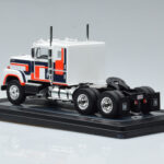 International Transtar 4300 Valge IXO 1:43 - image 5 of 6