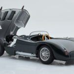 Jaguar C-Type Roheline AUTOart 1:18 - image 3 of 8
