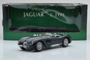 Jaguar C-Type Roheline AUTOart 1:18 73500 Metall - pilt 8/8