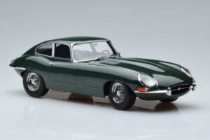 Jaguar E-Type Series 1 British Racing Roheline KK-Scale 1:18 KKDC180431 Metall - pilt 4/6