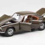 Jaguar XJ6 Series 1 4.2 Sable Pruun Paragon 1:18 - image 2 of 8