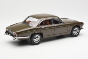 Jaguar XJ6 Series 1 4.2 Sable Pruun Paragon 1:18 2011004 Metall - pilt 3/8