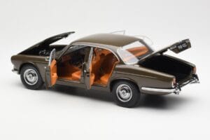 Jaguar XJ6 Series 1 4.2 Sable Pruun Paragon 1:18 2011004 Metall - pilt 5/8