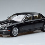 Jaguar XJ6 X350 Ebony Must Almost Real 1:18
