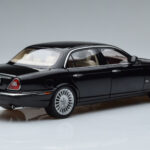 Jaguar XJ6 X350 Ebony Must Almost Real 1:18 - image 3 of 11