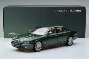 Jaguar XJ6 X350 Racing Roheline Almost Real 1:18 810502 Metall - pilt 13/13
