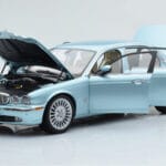 Jaguar XJ6 X350 Seafrost Helesinine Almost Real 1:18 - image 2 of 11
