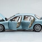Jaguar XJ6 X350 Seafrost Helesinine Almost Real 1:18 - image 5 of 11