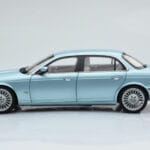Jaguar XJ6 X350 Seafrost Helesinine Almost Real 1:18 - image 6 of 11