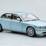 Jaguar XJ6 X350 Seafrost Helesinine Almost Real 1:18 - image 7 of 11
