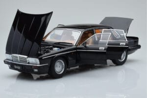 Jaguar XJ6 XJ40 Ebony Must Almost Real 1:18 810543 Metall - pilt 2/11