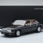 Jaguar XJ6 XJ40 Ebony Must Almost Real 1:18 - image 11 of 11