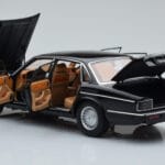 Jaguar XJ6 XJ40 Ebony Must Almost Real 1:18 - image 5 of 11