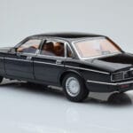 Jaguar XJ6 XJ40 Ebony Must Almost Real 1:18 - image 7 of 11