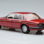 Jaguar XJ6 XJ40 Flamenco Punane Almost Real 1:18 - image 7 of 11