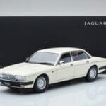 Jaguar XJ6 XJ40 Glacier Valge Almost Real 1:18 - image 11 of 11