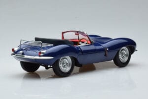 Jaguar XKSS Sinine AUTOart 1:18 73510 Metall - pilt 3/9