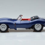 Jaguar XKSS Sinine AUTOart 1:18 - image 5 of 9