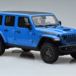 Jeep Wrangler Rubicon 392 Sinine GT Spirit 1:18 - image 4 of 6