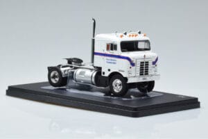 Kenworth Bullnose Ross Mackie Transport Valge IXO 1:43 TR063 Metall - pilt 4/6