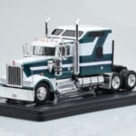 Kenworth W900 Roheline Valge IXO 1:43