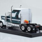 Kenworth W900 Roheline Valge IXO 1:43 - image 5 of 6