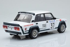 Lada 2105 VFTS #37 H. Ohu Rally Acropolis 1983 IXO 1:18 18RMC145 Metall - pilt 2/6