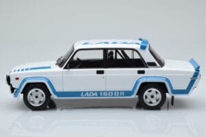 Lada 2105 VFTS Valge IXO 1:18 18CMC144 Metall - pilt 3/6