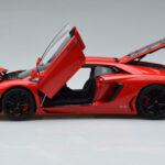 Lamborghini Aventador LP700-4 Andromeda Punane AUTOart 1:18 - image 4 of 10