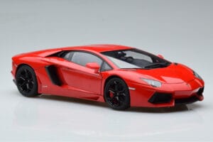 Lamborghini Aventador LP700-4 Andromeda Punane AUTOart 1:18 74669 Metall - pilt 6/10